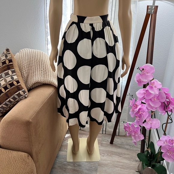 ModCloth Black And White Polka Dot A-Line Skirt Size XS Retro Flare - Picture 7 of 10